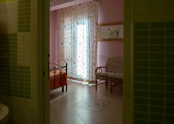 Sunshine Alojamento de Acomodação e Pequeno-almoço 4*